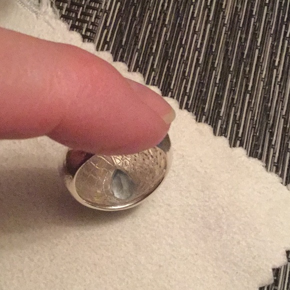 Sterling Silver Blue Topaz with inlaid MOP ring - Picture 4 of 4